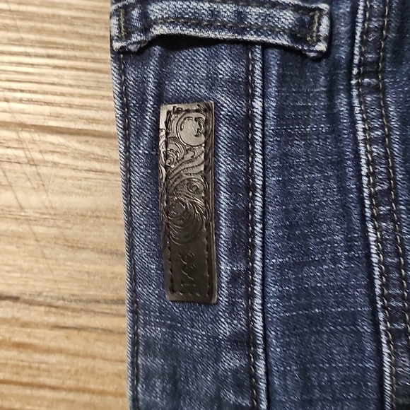 Womens Lee's Classic Fit Medium Wash Jeans Sz 12 28" inseam - Picture 4 of 4